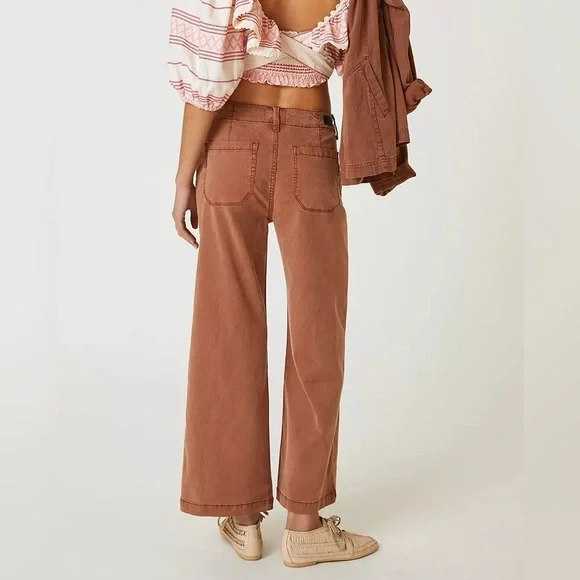 PAIGE Carly High-Rise Wide-Leg Crop Jeans in Terra Cotta - Picture 9 of 14